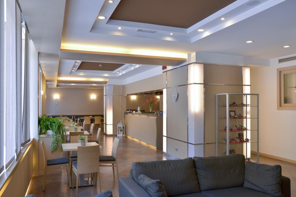 Vital Flora Hotel 4*